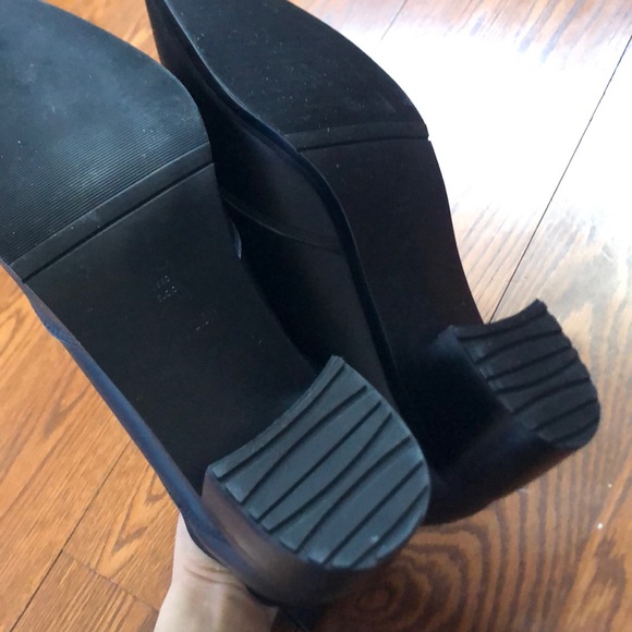 SOLD 🖤NEW🖤Black leather booties - Picture 4 of 4